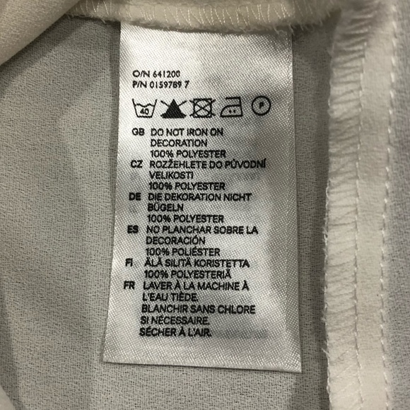 SOLD * H&M Sleeveless Top - Picture 7 of 7